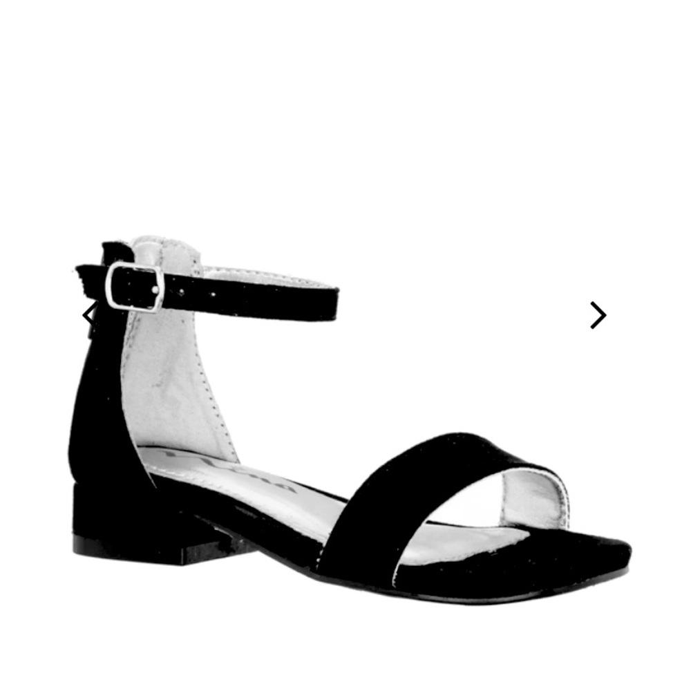 Tiny Little Sandals w/Tiny Little Heels